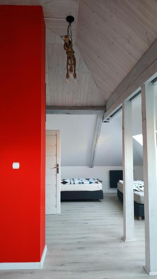 סלאופסק Apartament Witkacego Czerwony מראה חיצוני תמונה